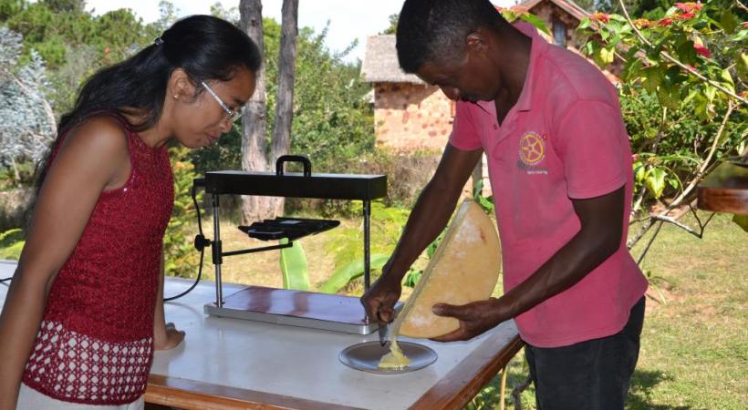 ONTM La raclette ? Un régal pour les Malgaches. ALAIN BOSSU