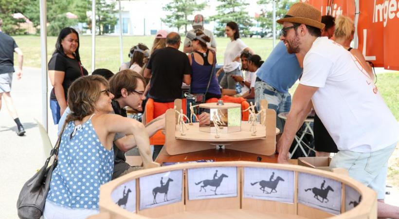 Des ateliers ludiques captivants sont proposés à tous les publics. CINEGLOBE