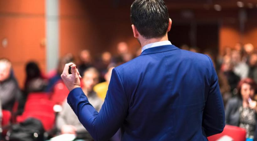 Faire de la politique implique l’usage d’un langage simple qui parle à tous. ISTOCK/KASTO80 
