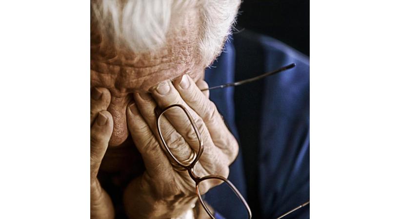 Week-end noir pour nos aînés les plus précaires: après l’échec d’AVS Plus, ils ont appris que les primes vont augmenter de 5,7% à Genève l’an prochain! GETTY IMAGES/STEVECOLEIMAGES 