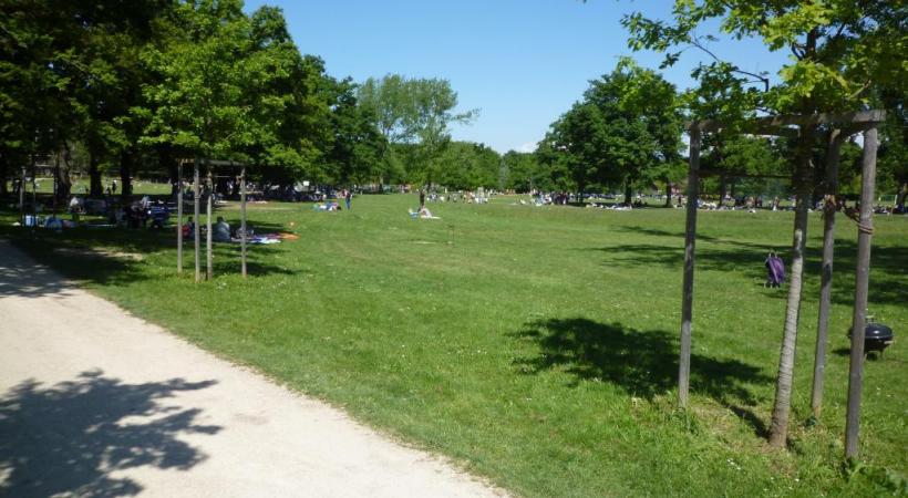 L’herbe en plastique poussera-t-elle aux Evaux? Pour l’instant, il ne s’agit que d’un projet au Municipal, ratifié par tous les groupes. EVAUX.CH/DR 