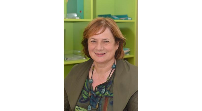 Pour des questions d’hygiène, les cuisines de production ne seront pas accessibles au public. En médaillon: Esther Alder, conseillère administrative. PASCAL BITZ 