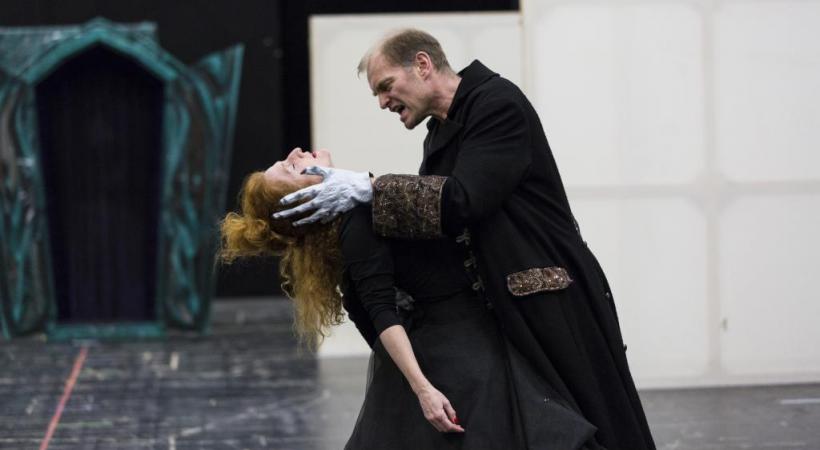 La soprano Laura Claycomb et le baryton Tómas Tómasson. GTG/MAGALI DOUGADOS 