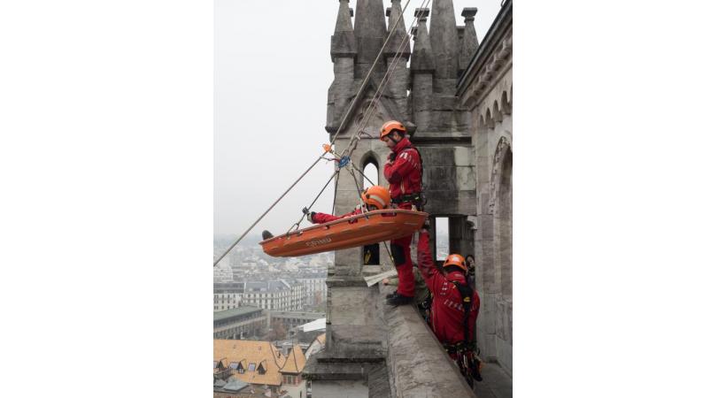 Les missions des pompiers du GRIMP du Service d’incendie et de secours se développent  de plus en plus en milieu urbain. SIS-GRIMP/RéGIS PYTHON 