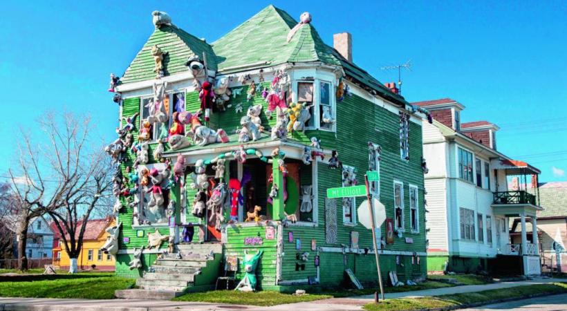 Dans Heidelberg Street, les façades des maisons décorées par Tyree Guyton. DR 