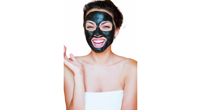 Un masque pas très glamour mais d’une redoutable efficacité. GETTY IMAGES7PETRENKOD 