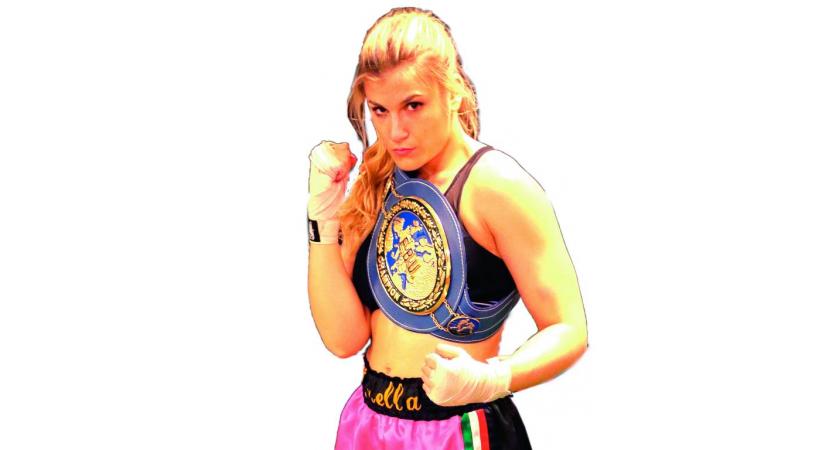 La jeune boxeuse a remporté 9 victoires  en 9 combats. BOXNIAQUE PROMOTION 