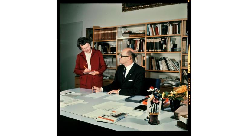 Première cordonnière de Suisse, en 1944. 