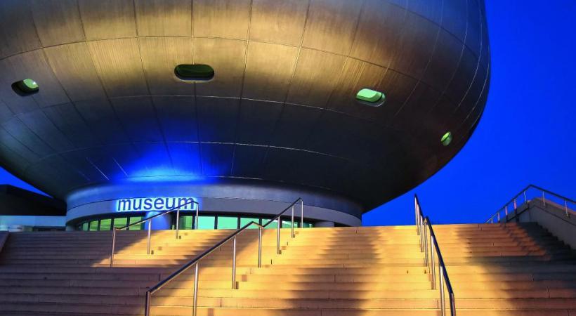 Le musée de BMW, un imposant vaisseau de verre et de métal attenant au siège de la prestigieuse marque automobile. WERNER BOEHM 