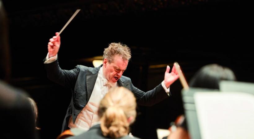 Le chef  Jonathan Noth et sa baguette magique.  RAFA MARTIN/OSR 