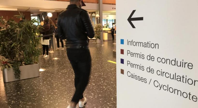 La moitié des jeunes a un permis, mais rare sont ceux qui possèdent une voiture. FRANCIS HALLER 