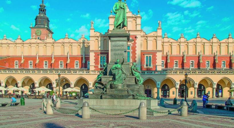 La place du Marché est l’une des plus belles d’Europe. DR 