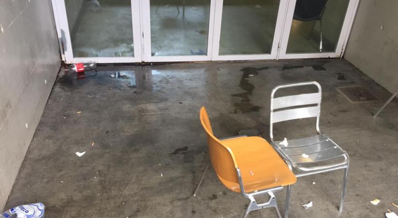 L’Etat va installer un portail pour fermer l’accès à l’escalier aux non-utilisateurs des locaux. DR 