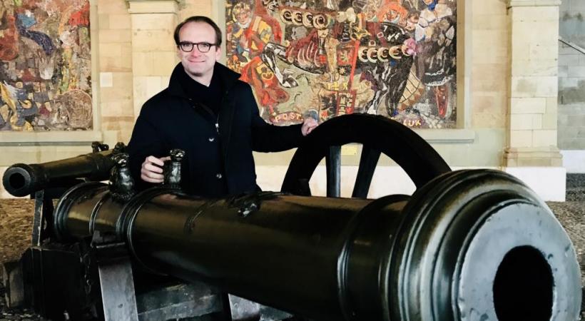 Pour le député Alexandre de Senarclens, il faut «valoriser les talents» des employés de la fonction publique. FRANCIS HALLER 