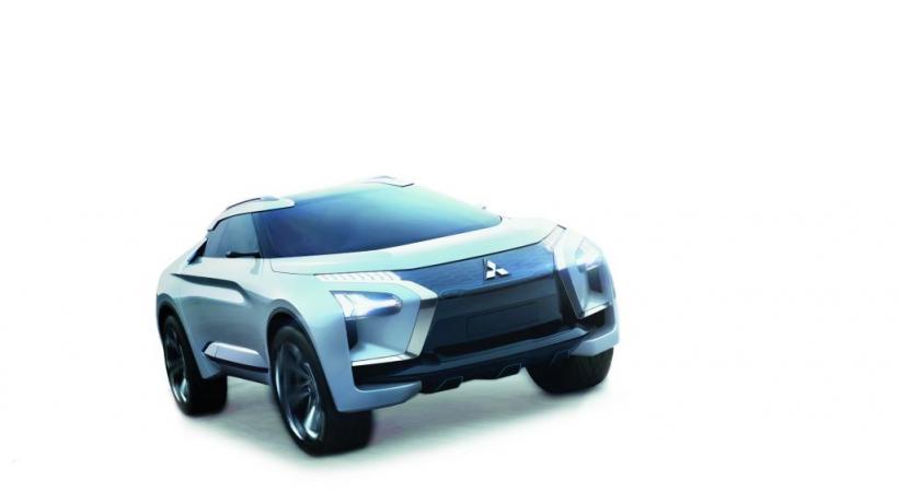 Lexus LF-1 Limitless Peugeot Rifter 4x4.   Mitsubishi e-EVO Hyundai Nexo. PHOTOS DR 