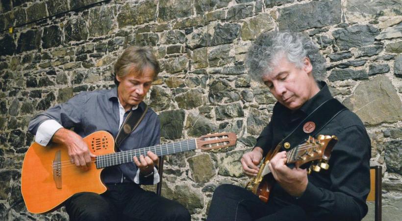 Christophe Leu et Philippe Dragonetti  enchante l’auditoire avec «MétiSJazz». PATRICK THöNENSSEN