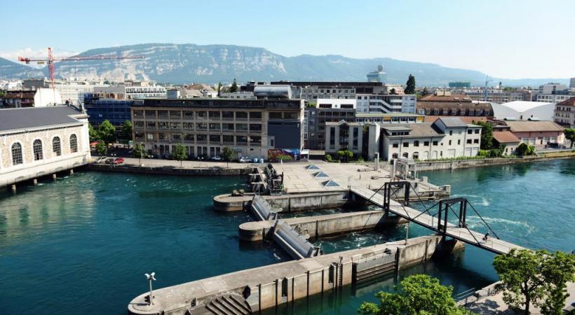 L’ouverture des vannes du barrage du Seujet est au centre de la polémique.  Les lâchers d’eau massifs sont en effet mortels pour la faune piscicole. SIG/DR 
