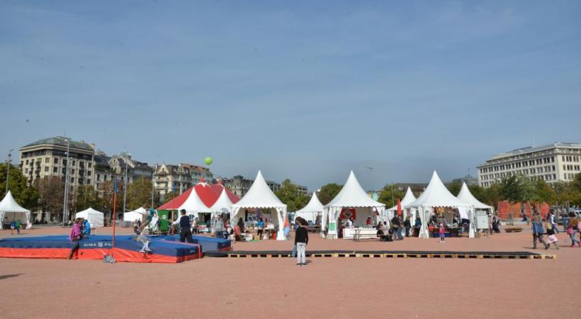 Roller disco, foot de rue, graffitis, flash-mob et bien d’autres animations. C.MEUWLY/VILLE DE GENèVE 