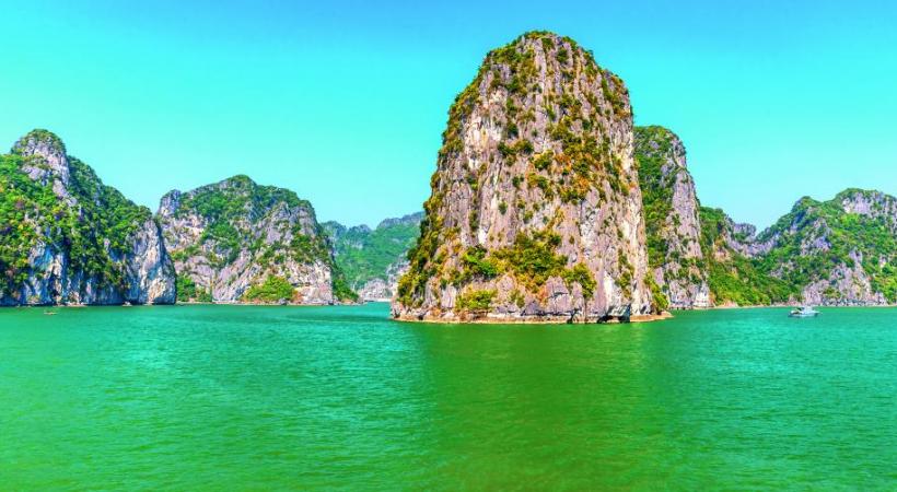  La célèbre baie d’Ha Long, dans le golfe du Tonkin. 123RF/SIMON DANNHAUER 