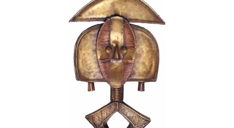 Plus de 400 pièces inédites issues du MEG sont exposées. MEG, J.WATTS 