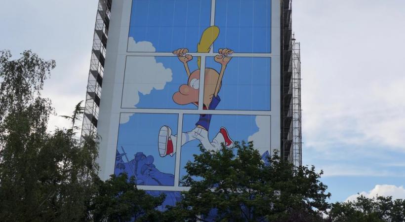 Un Titeuf géant, rue de la Calle, vient d’être dévoilé aux Onésiens. DANIELA MESSINA/DR Une saison propice aux visiteurs indésirables. 123RF/KATARZYNA BIALASIEWICZ 