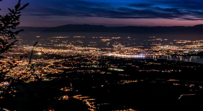 Le temps d’une nuit, le bassin genevois sera plongé  dans l’obscurité. 123RF