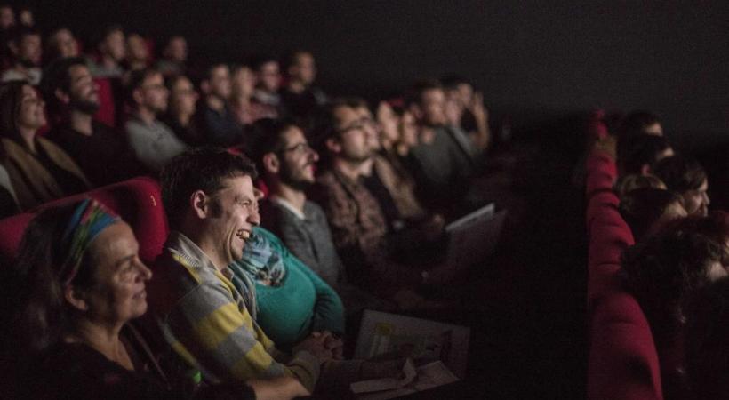 L’événement se tiendra tous les vendredis dans une ville en Suisse romande (dix en tout) et à Lugano. Les spectateurs pourront également voter pour désigner leur œuvre préférée. DR
