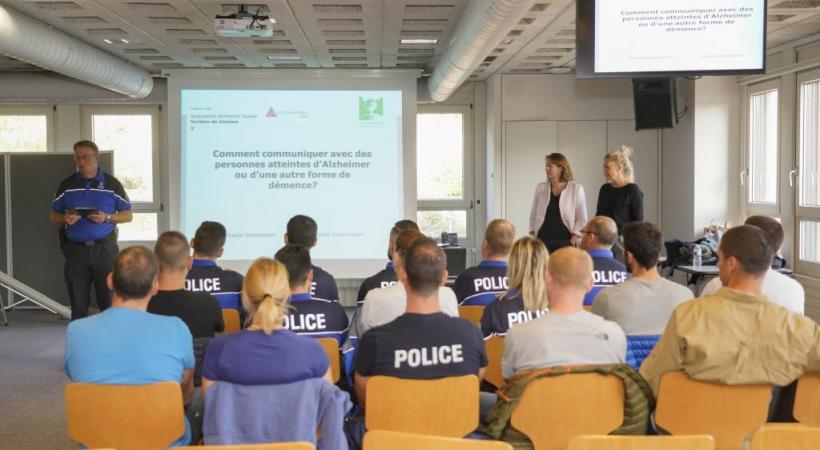 Après avoir suivi cette formation, les agents repartiront sur le terrain, mieux préparés pour aborder les personnes atteintes de démence.  CHRISTIAN BONZON