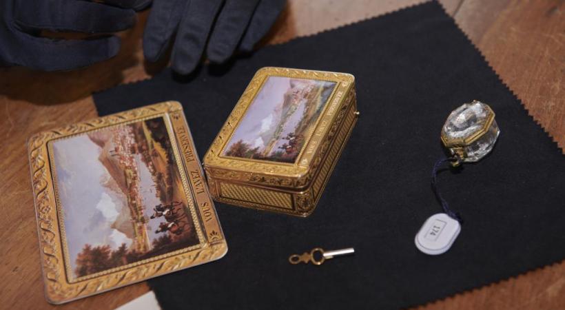 «La tabatière à musique» avait été dérobée