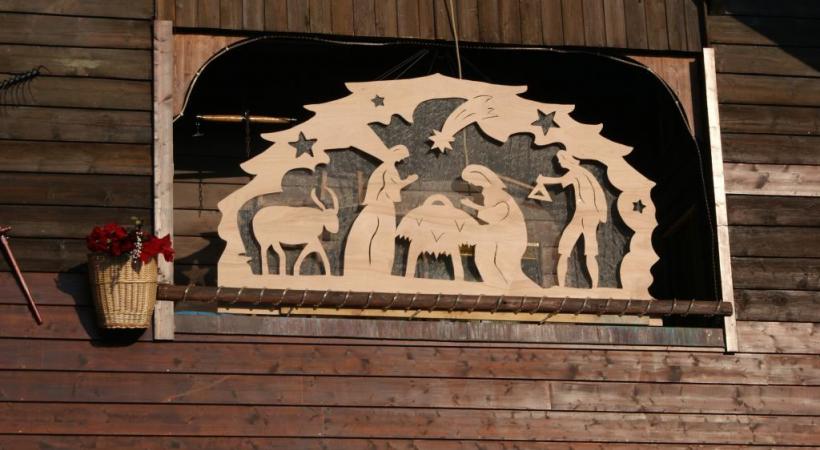 Les crèches sont réalisées par les habitants et les artisans de la commune. DR