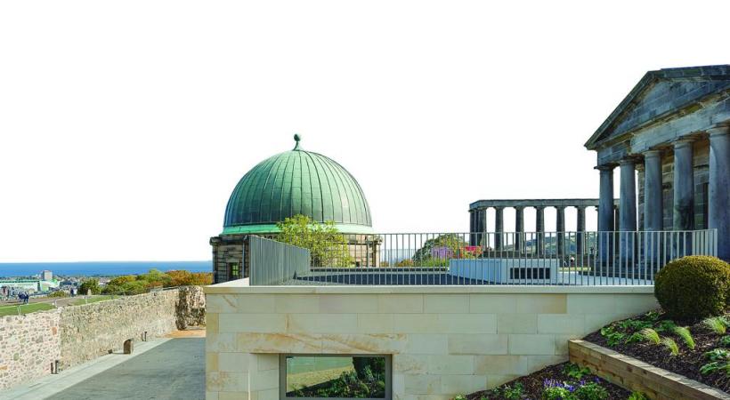 Le château d’Urquhart surplombe le Loch Ness. 123RF/JULIANE JACOBS 