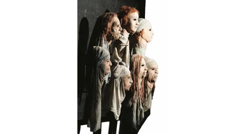 Werner Strub, l’artiste hors norme, qui réinventait la sculpture de masques. 