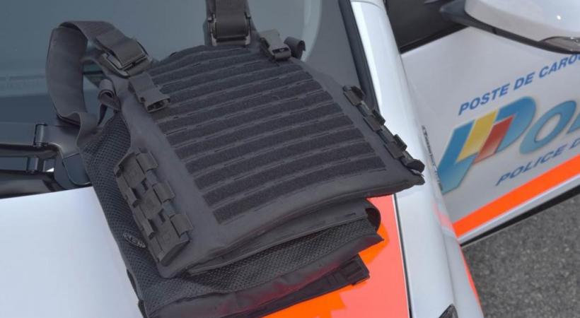 Le modèle de gilet pare-balles. POLICE DE GENÈVE