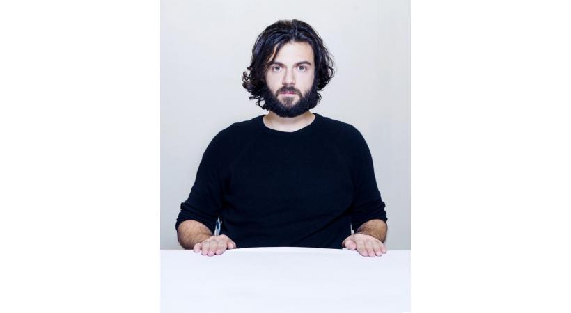 Charles Nouveau est velu, mais il est aussi drôle. DR