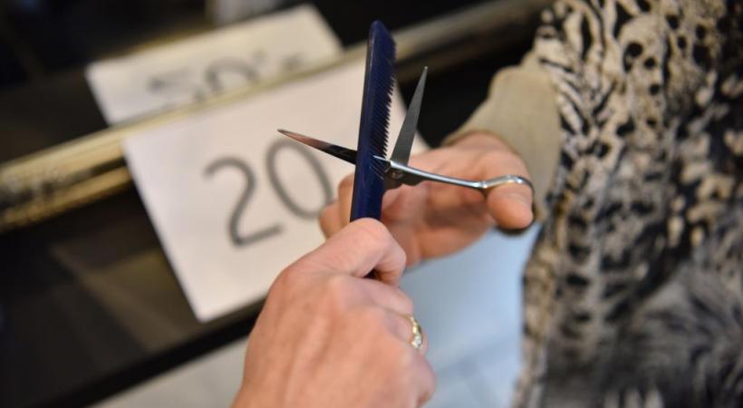 Une pétition des coiffeurs traditionnels dénonce une forte concurrence déloyale des barbiers. PASCAL BITZ/DR