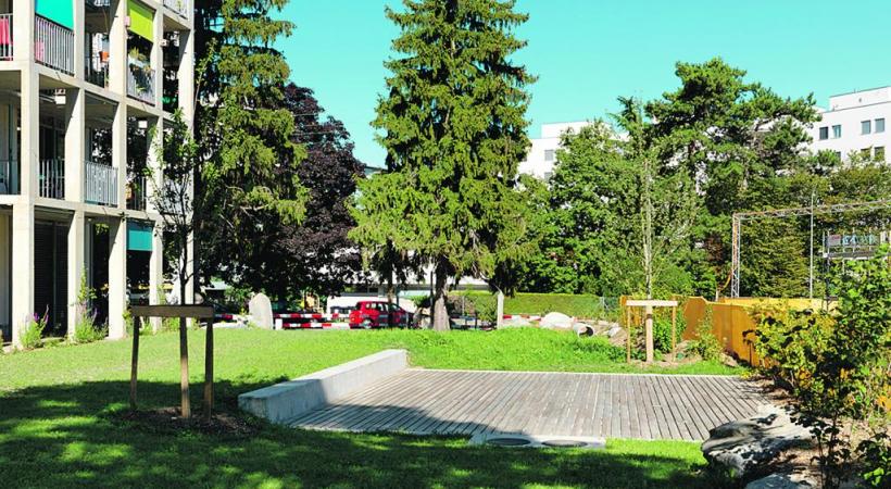 Les eaux des toilettes sont traitées sous la terrasse en bois du jardin de l’immeuble Soubeyran, sans odeurs particulières. ATBA