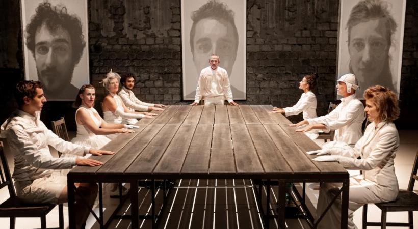 Sur scène, les participants devront faire preuve d’une éloquence sans faille. DR