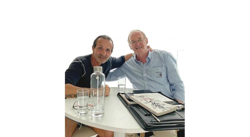 Claudio Alessi et son ami le journaliste Jacques Deschenaux. DR