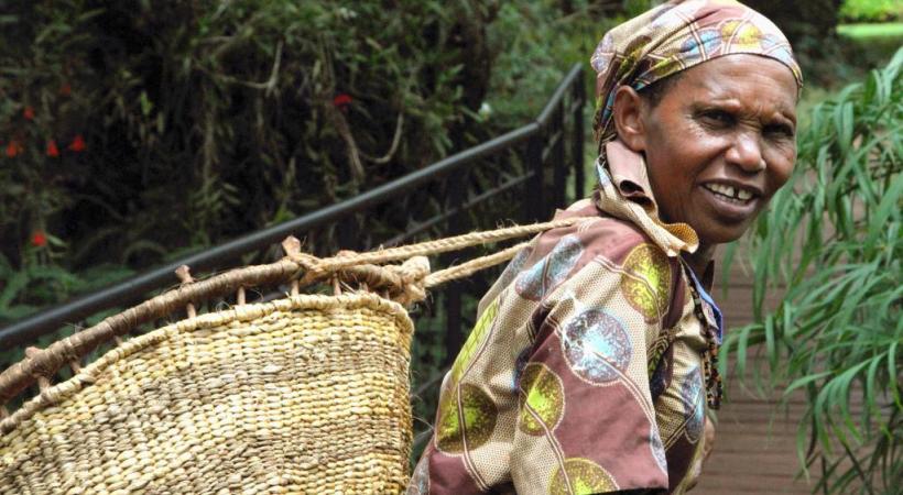 Dans une plantation  de café en Tanzanie.  Les consommateurs sont toujours plus préoccupés par les conditions 