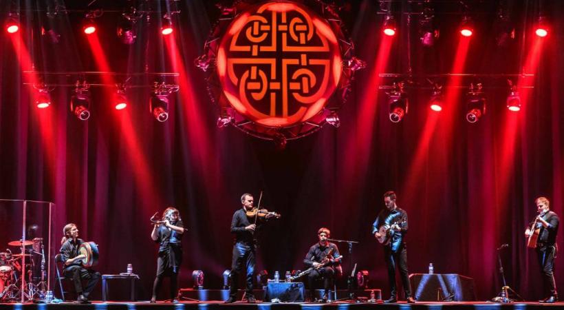 Sur scène, les dix-huit artistes des Celtic Legends assureront le show. DR