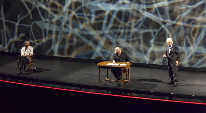 Le philosophe Bernard-Henri Lévy, le comédien Alain Carré et l’ancien bâtonnier Me Marc Bonnant sur la scène du Grand Théâtre. Y. DURUKAN/DR 