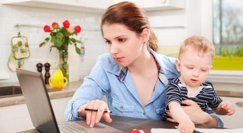 Les entreprises devront recourir au télétravail. 123RF/OLIMPIC