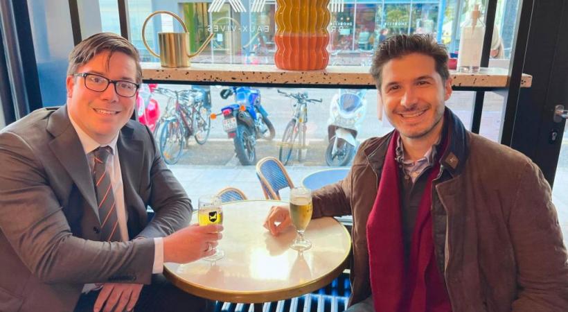 Le centriste Alain Miserez et le PLR Darius Azarpey . DR