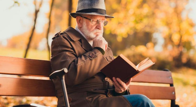 Replonger dans l’immensité de la culture littéraire de Plutarque. 123RF