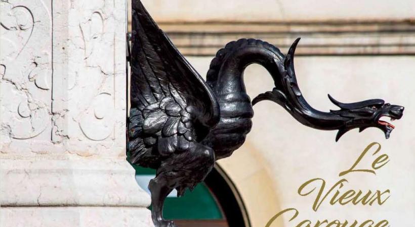 Un ouvrage joliment illustré qui met en lumière les richesses patrimoniales de la Cité sarde. DR