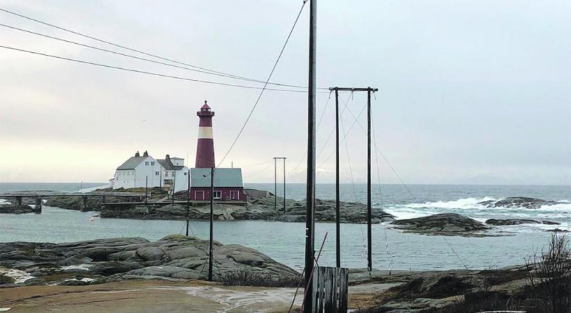 La pièce s’amuse à brouiller les pistes. 